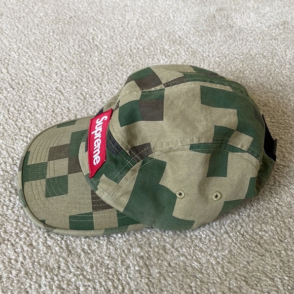 Supreme Camo Hat - Picture 2 of 5